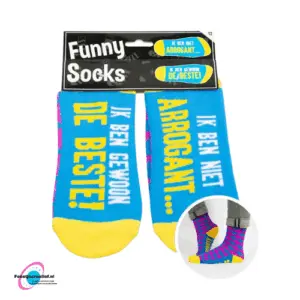 Funny Socks blauw "Ik ben niet arrogant... ik ben gewoon de beste!"