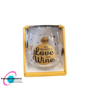 Wijn - Waterglas all you need is love and wine!