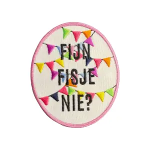 Strijkembleem “fijn fisje nie?” – 8 cm  vlaggenlijn